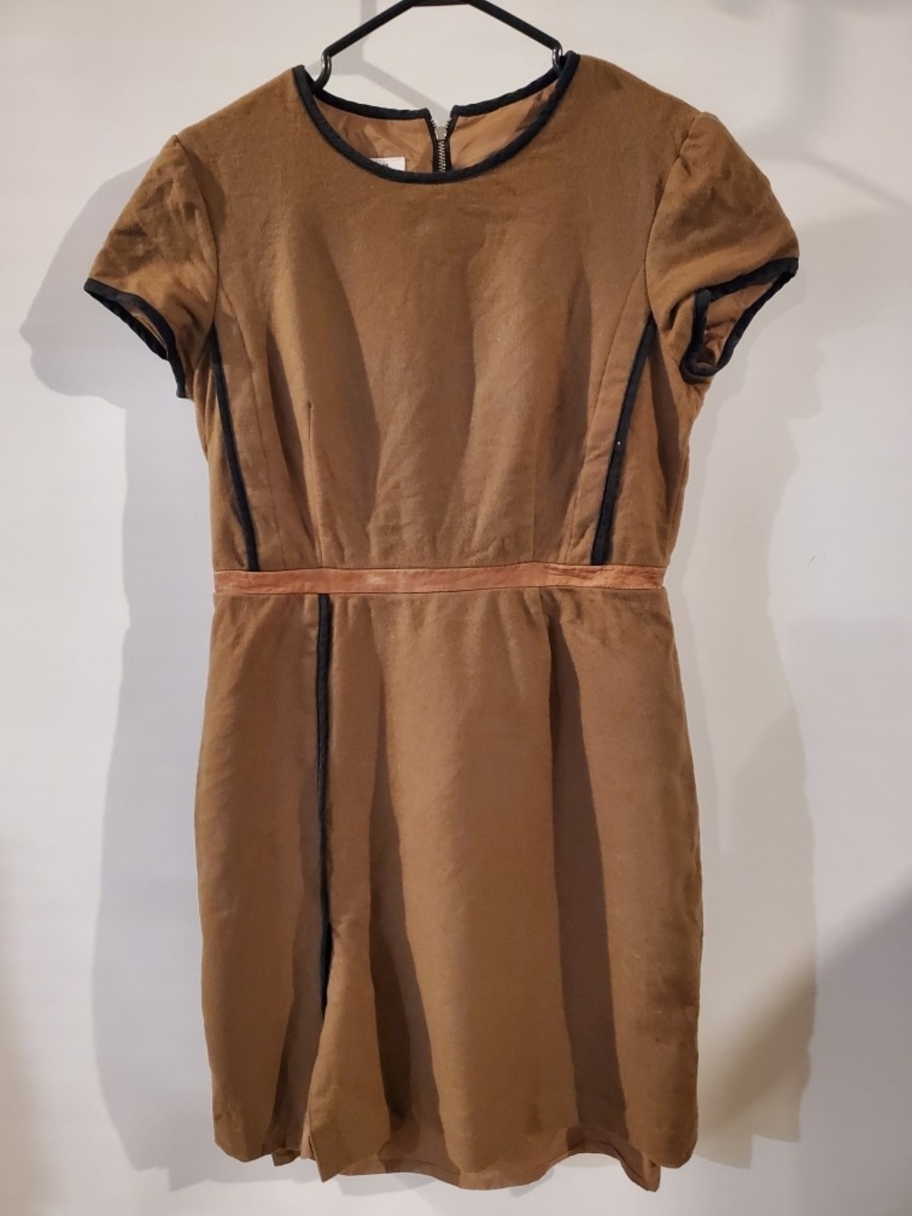 Brown Short-Sleeve Midi Dress with Black Trim